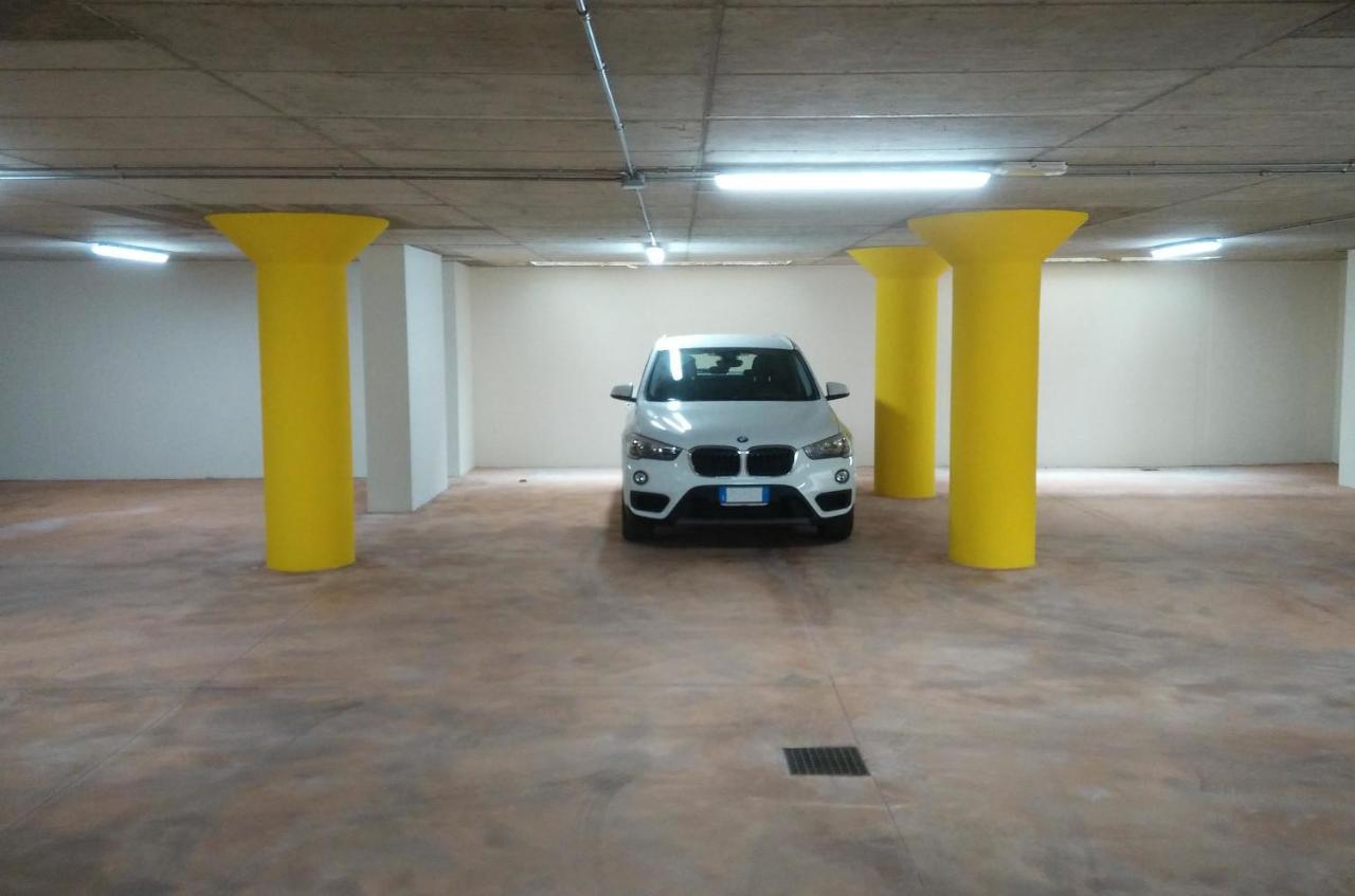 Charme Con Parcheggio Apartman Lucca Kültér fotó