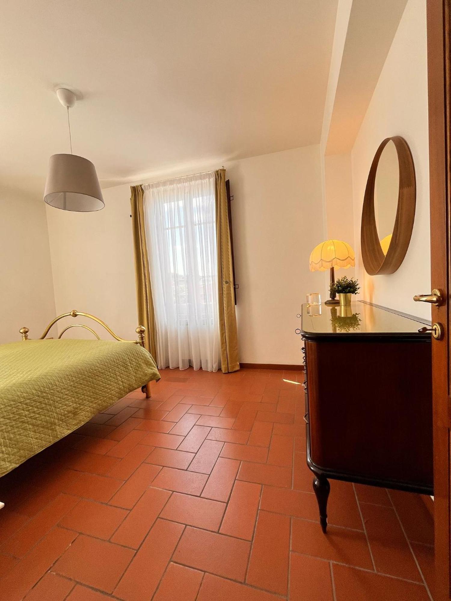 Charme Con Parcheggio Apartman Lucca Kültér fotó