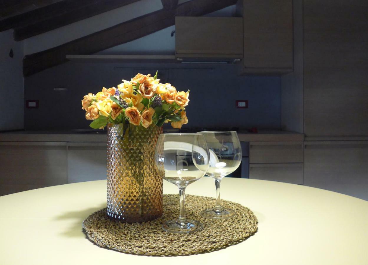 Charme Con Parcheggio Apartman Lucca Kültér fotó