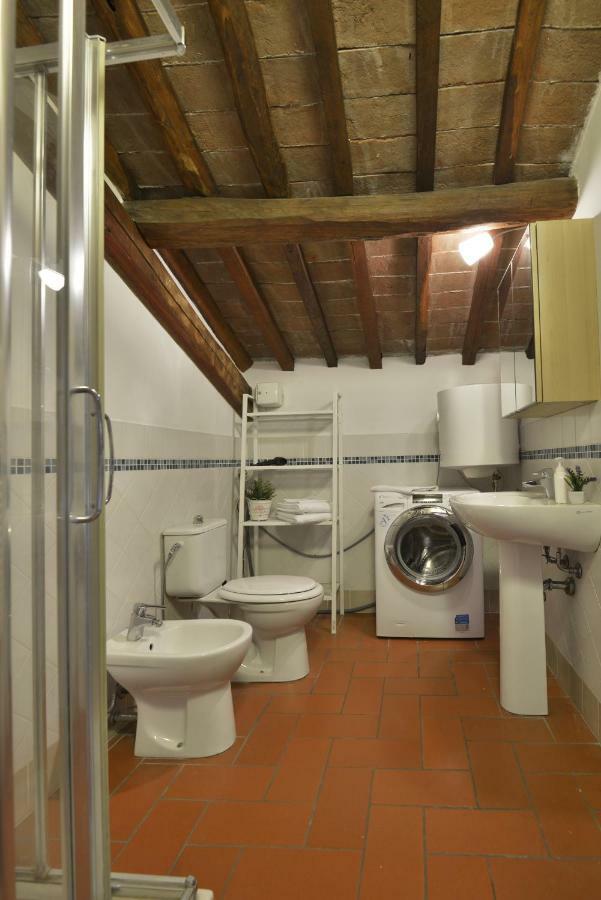 Charme Con Parcheggio Apartman Lucca Kültér fotó